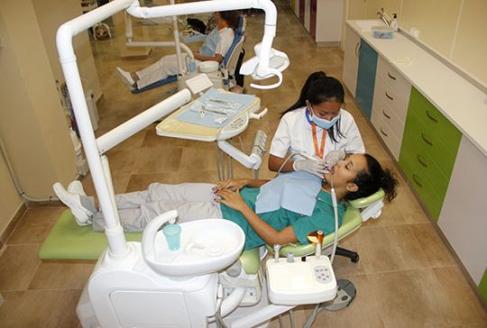 5_Clase práctica de limpieza bucodental en Instituto INTER