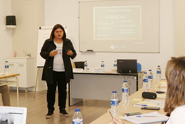 Carmen Soler durante su intervención en Instituto INTER