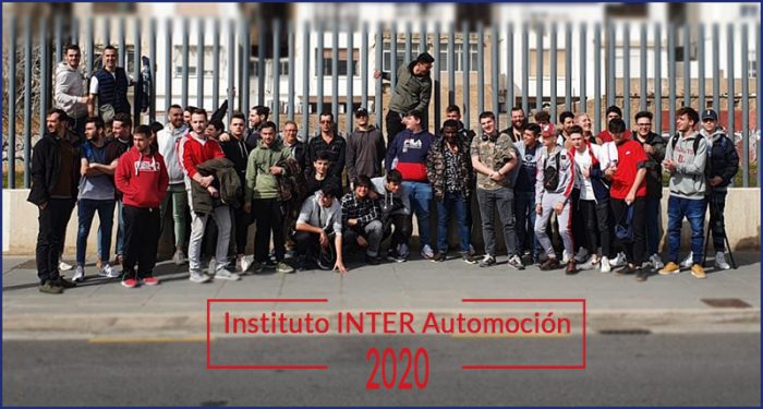 Alumnos Instituto INTER de Automoción visita base militar
