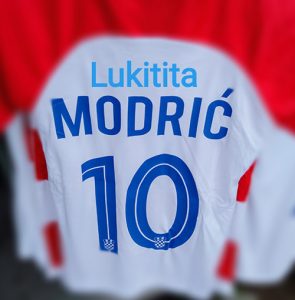 Reverso de la camiseta de Lukitita Modric.