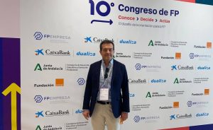 Javier Mollá, frente a photocall 10º Congreso FP