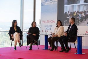 compañero de Instituto ÍNTER en un evento de Red Valencia