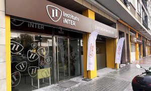 Fachada Instituto ÍNTER en c/Dtor. Gil y Morte. 25